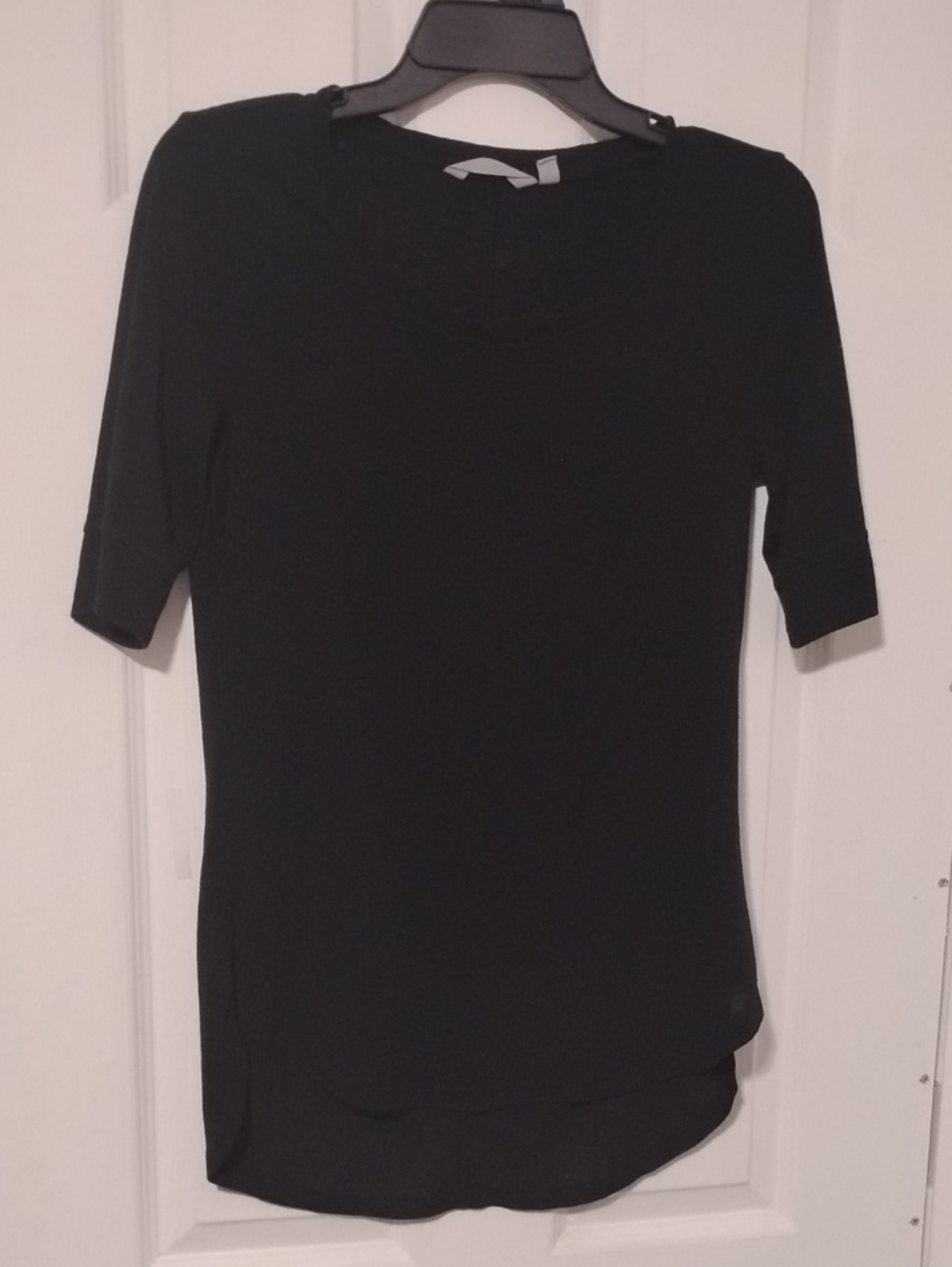 Athleta Black Scoop Neck Short Mid Sleeve Tee Size M